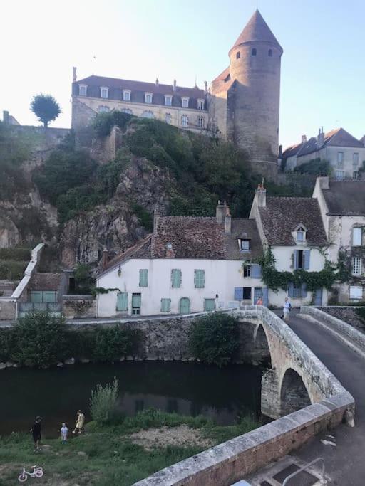 Villa Grande Maison A Semur En Plein Coeur Historique Exterior foto