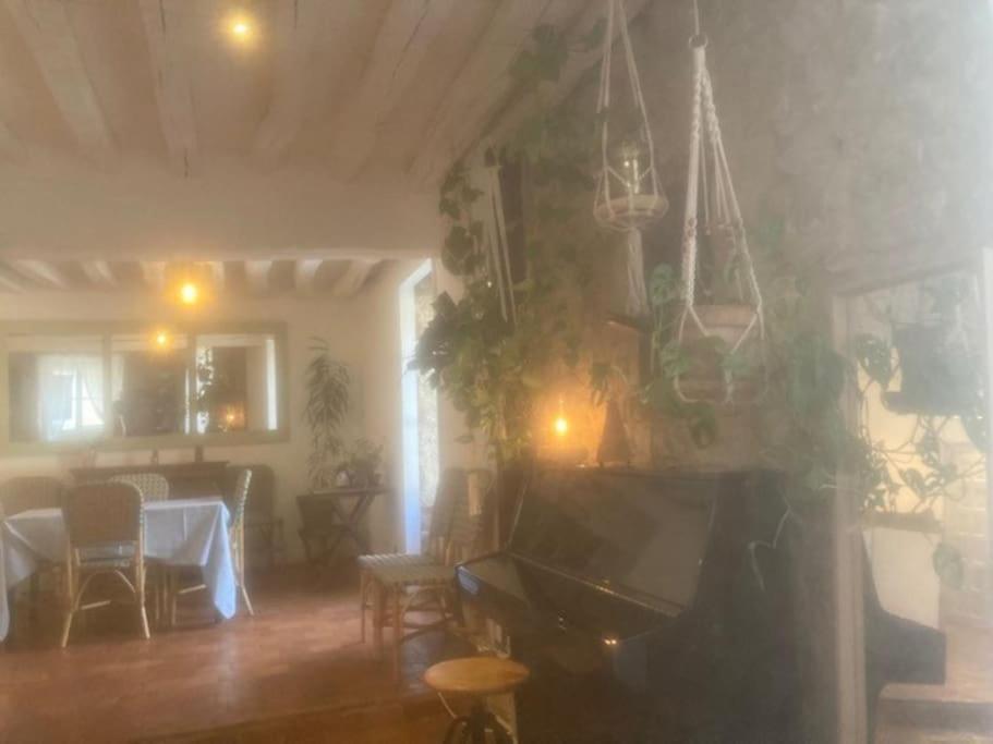 Villa Grande Maison A Semur En Plein Coeur Historique Exterior foto