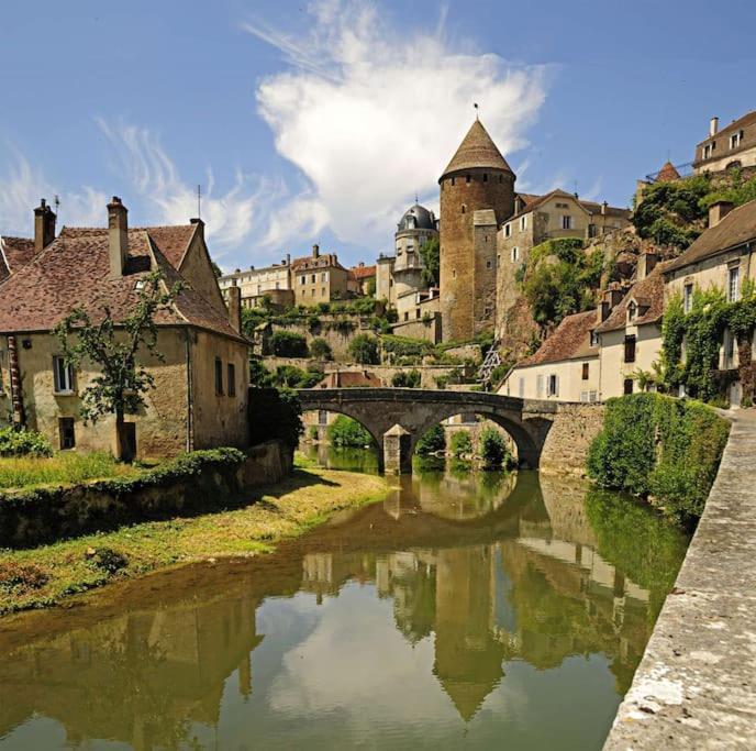 Villa Grande Maison A Semur En Plein Coeur Historique Exterior foto